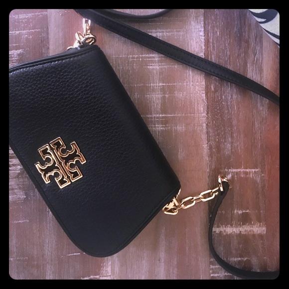Tory Burch Handbags - Tory Burch Britten Crossbody